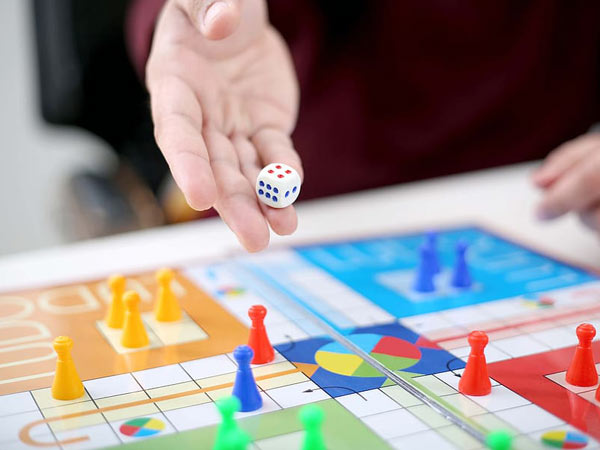 Progettazione-scatole-giochi-da-tavolo-bologna Progettazione-scatole-giochi-da-tavolo-bologna